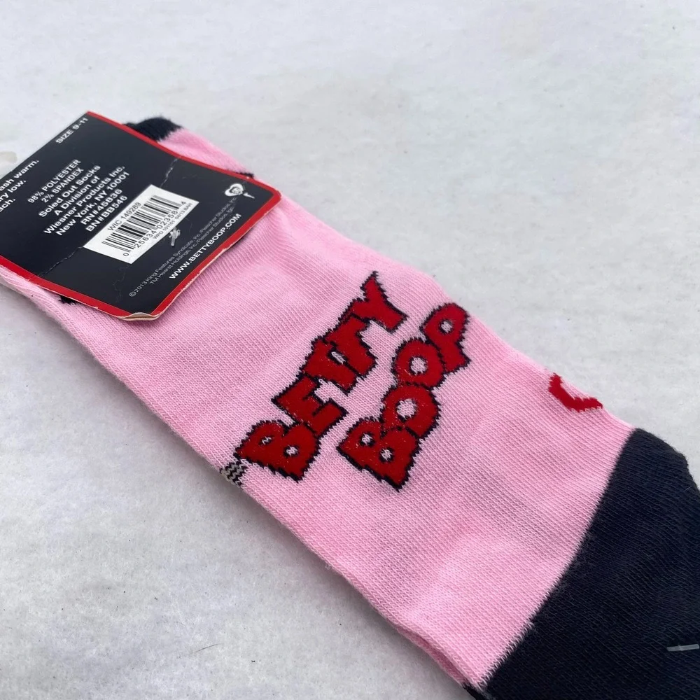 Betty Boop Pink Crew Socks Cartoon Hearts Novelty Unisex Size 9-11 New